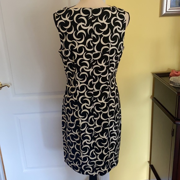 Sleeveless black and white dress Size 12 *NEW CONDITION - Picture 4 of 13